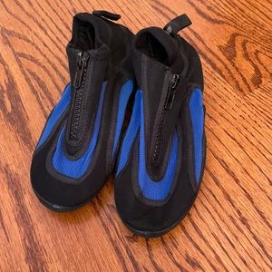 Water shoes